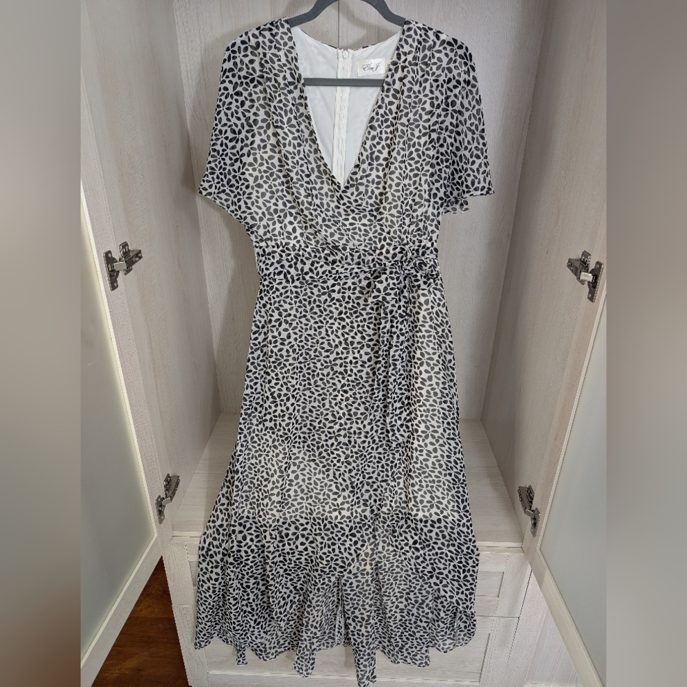 Eliza J Black and White Patterned Women's Dress